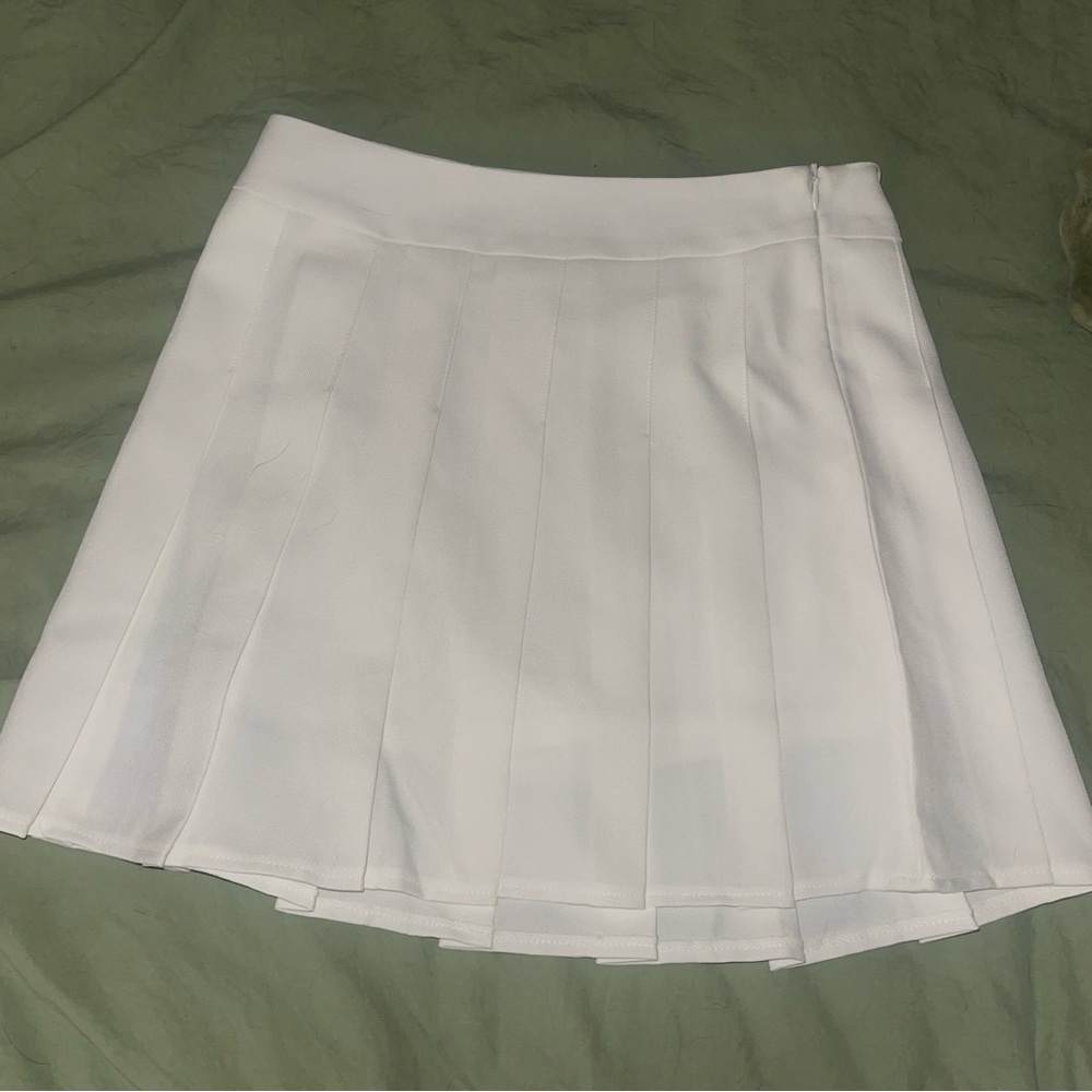 Pleated skirt